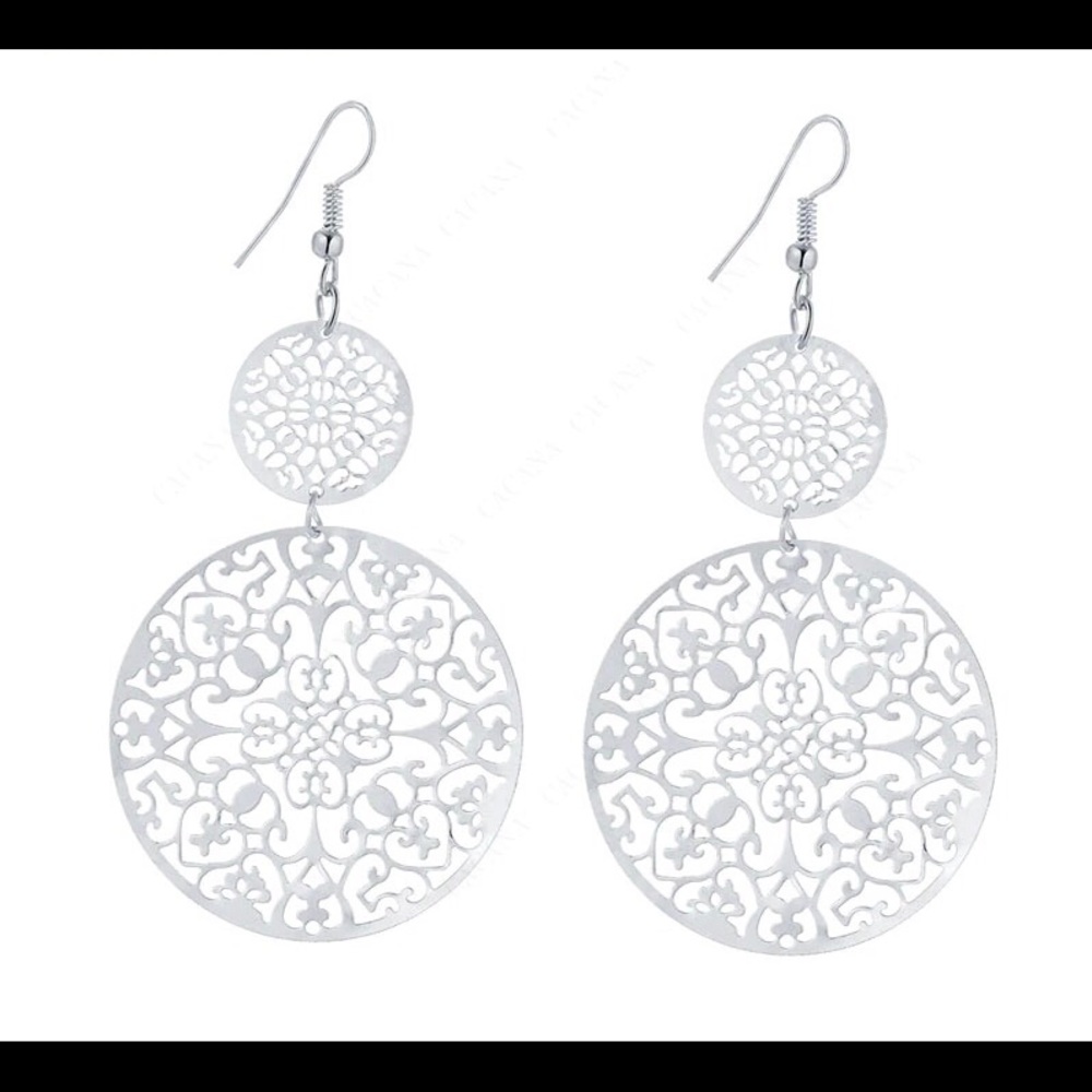 Dangle earring medallion